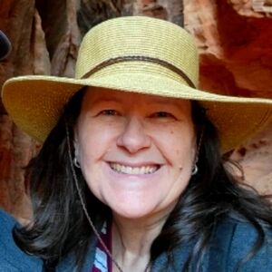 Meet your Posher, Suzanne